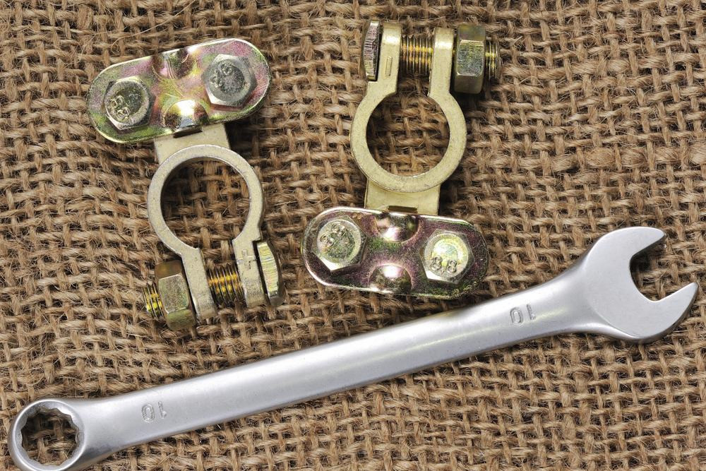 Diy battery restoration How To Repair A Battery Terminal Post